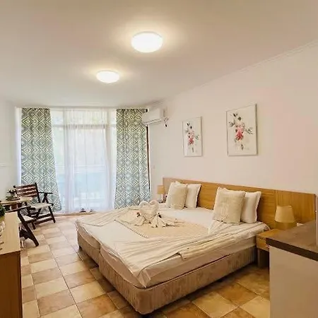 Kaya Atelie 1 Sunny Apartament Słoneczny Brzeg